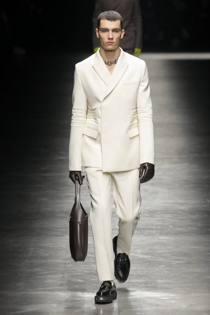 Sabato De Sarno 首次執掌 Gucci 2024 秋冬男裝時尚大秀《GUCCI ANCORA》