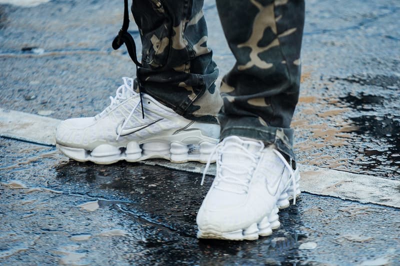 Street Style: 2024 秋冬巴黎男装周街头鞋款趋势