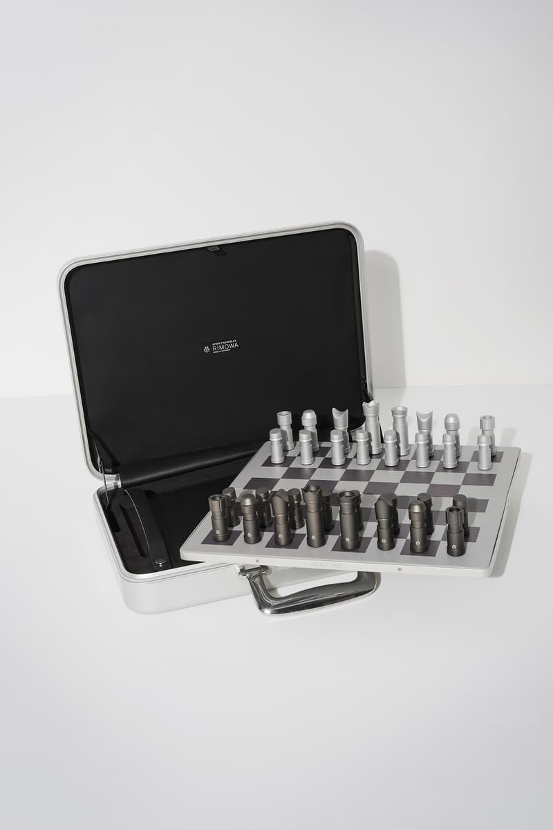 RIMOWA 推出铝镁合金 Attaché Chess 银色手提箱