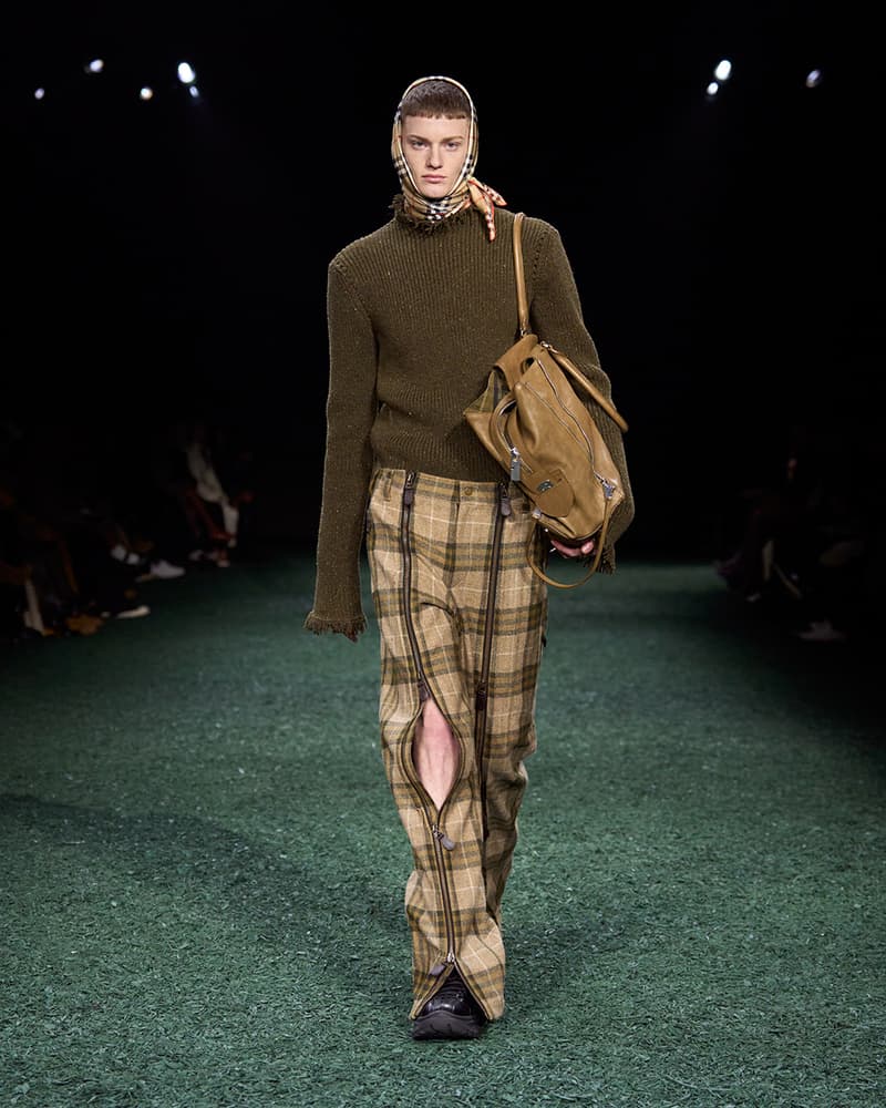 Burberry 2024 冬季系列大秀登場