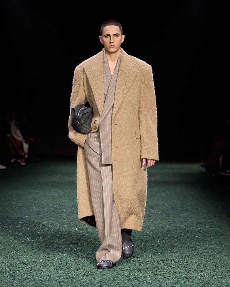 Burberry 2024 冬季系列大秀登場