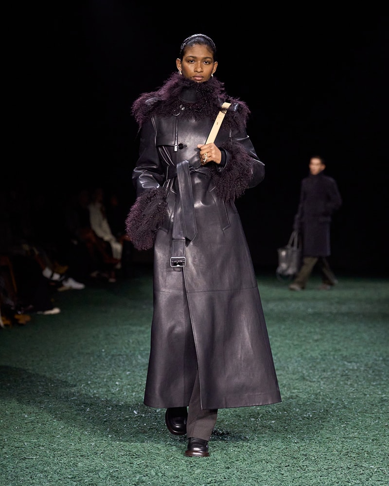 Burberry 2024 冬季系列大秀登場