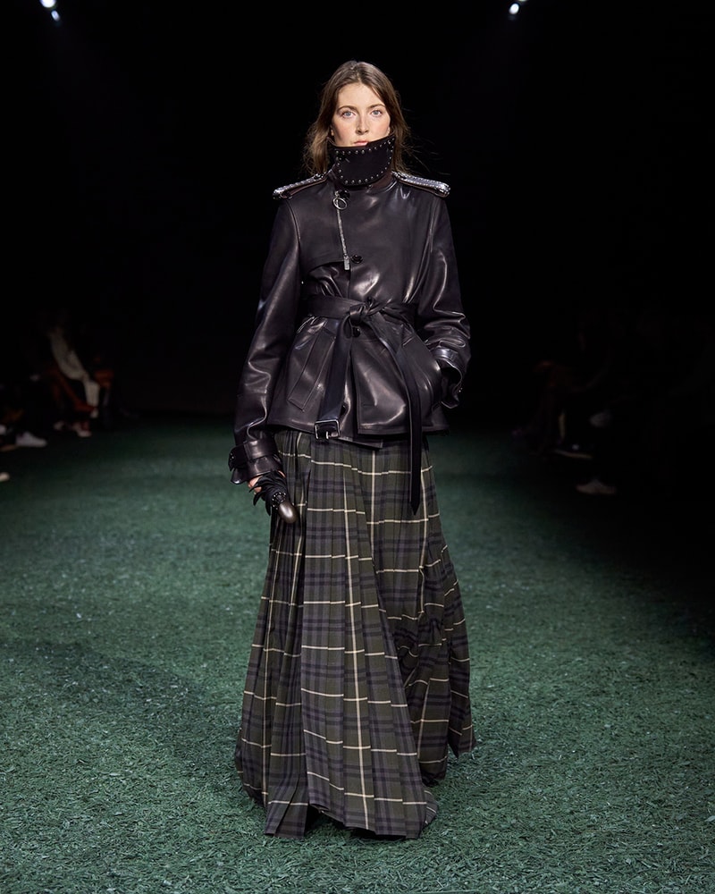 Burberry 2024 冬季系列大秀登場