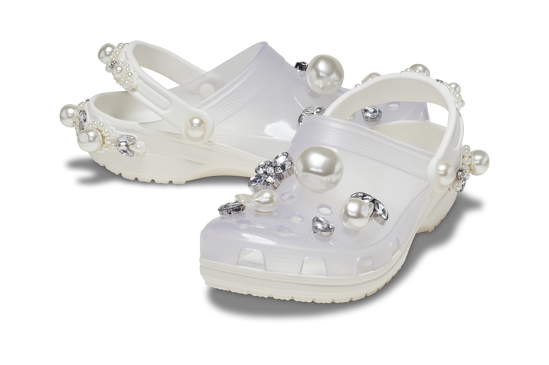 Crocs 携手 Simone Rocha 推出全新联名系列