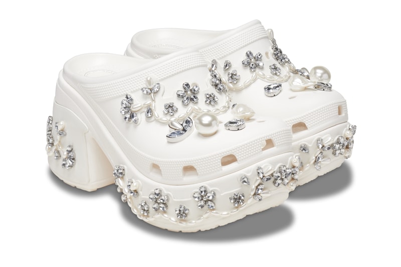 Crocs 携手 Simone Rocha 推出全新联名系列