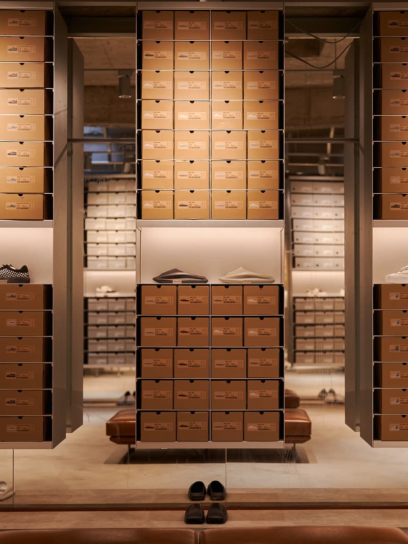 走进 EQLZ HOOD_SHANGHAI POLO 上海旗舰店