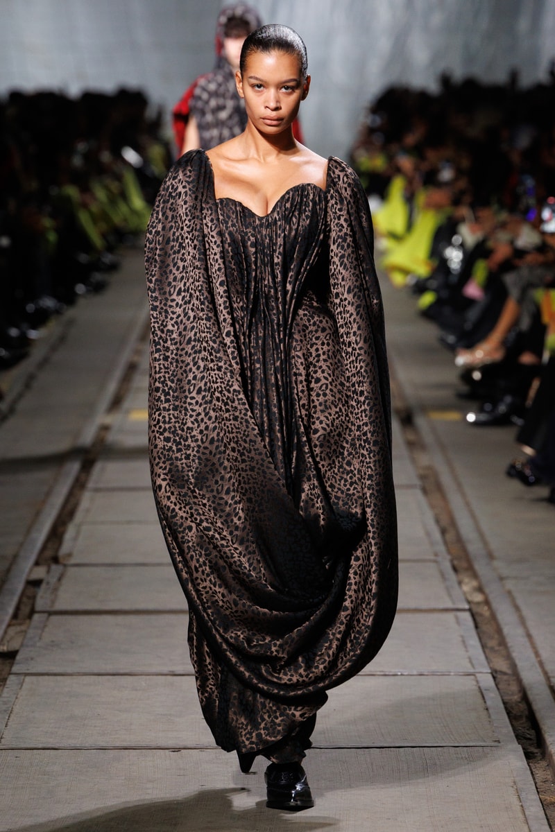 Alexander McQueen 發佈 2024 秋冬系列大秀
