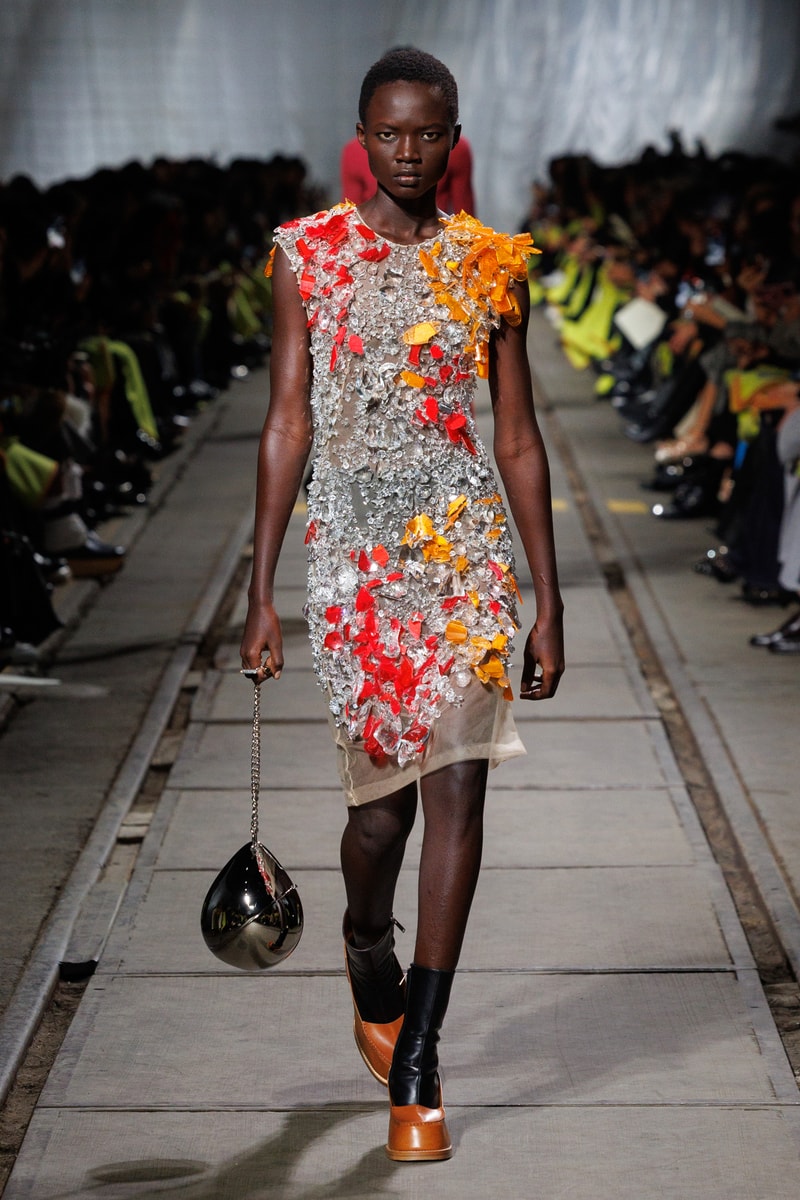 Alexander McQueen 發佈 2024 秋冬系列大秀