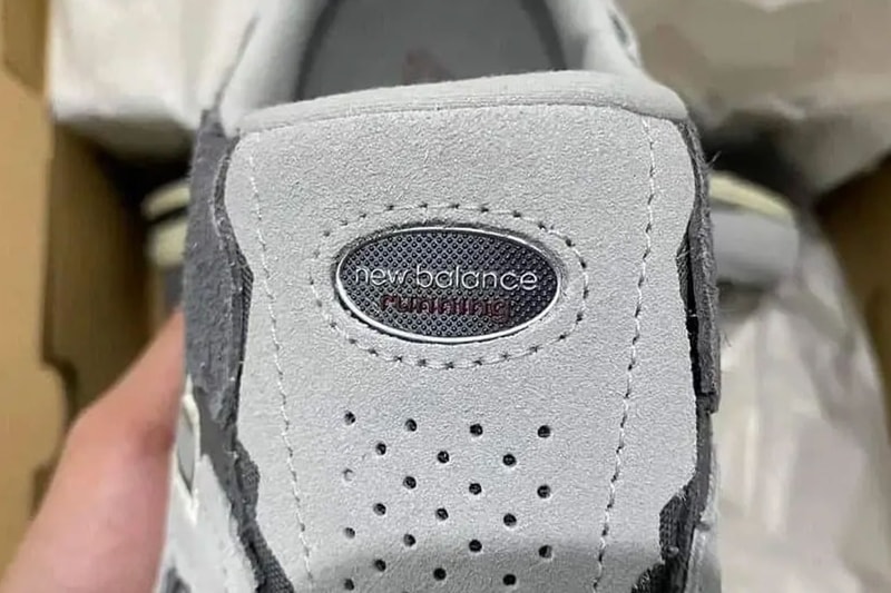 率先近賞 New Balance 2002R Mule 穆勒鞋新作「Refined Future Pack」