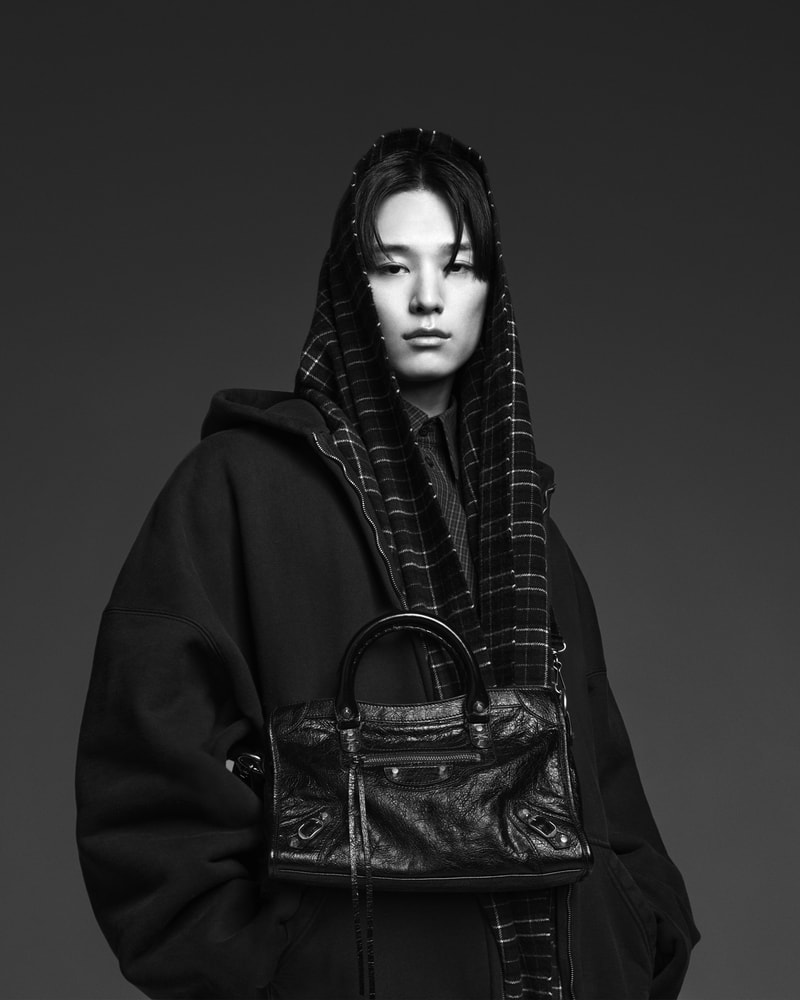 Balenciaga 發佈 LE CITY 包款系列形象廣告