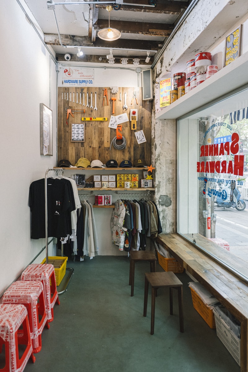走进 Hard Ware Coffee 上海店