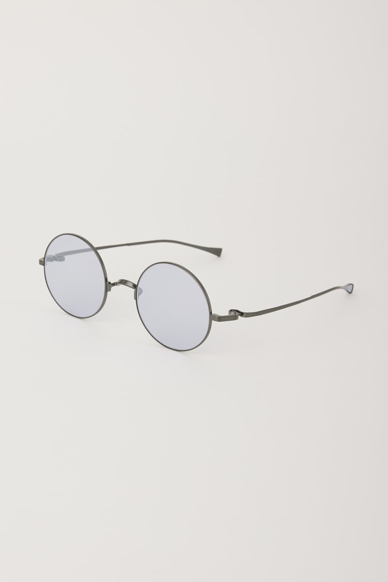 CFCL 携⼿⽇本眼镜品牌 999.9 推出「CFCL EYEWEAR」系列