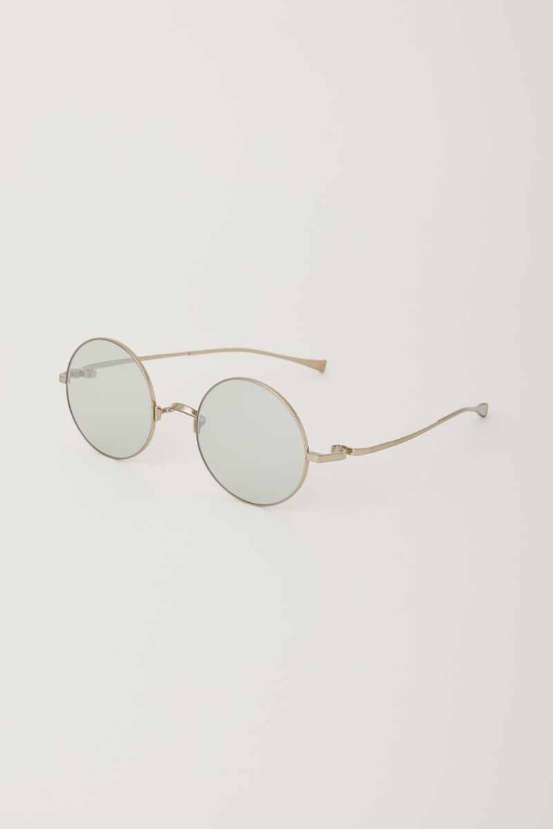 CFCL 携⼿⽇本眼镜品牌 999.9 推出「CFCL EYEWEAR」系列
