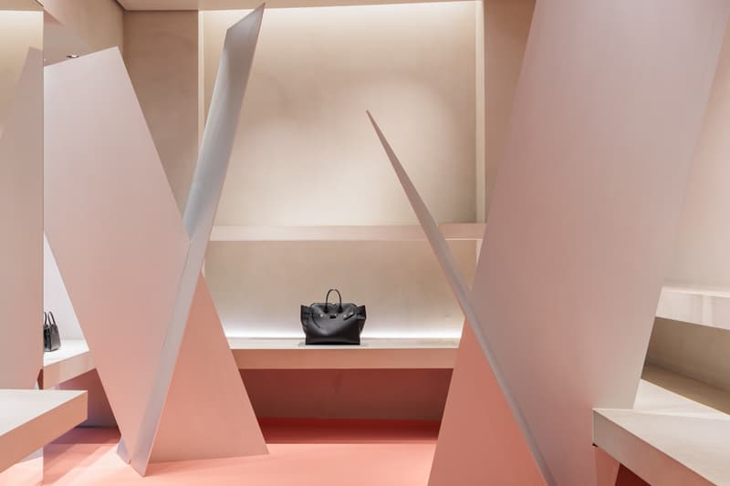 Valextra 推出全新艺术企划「Valextra Vocabolario」