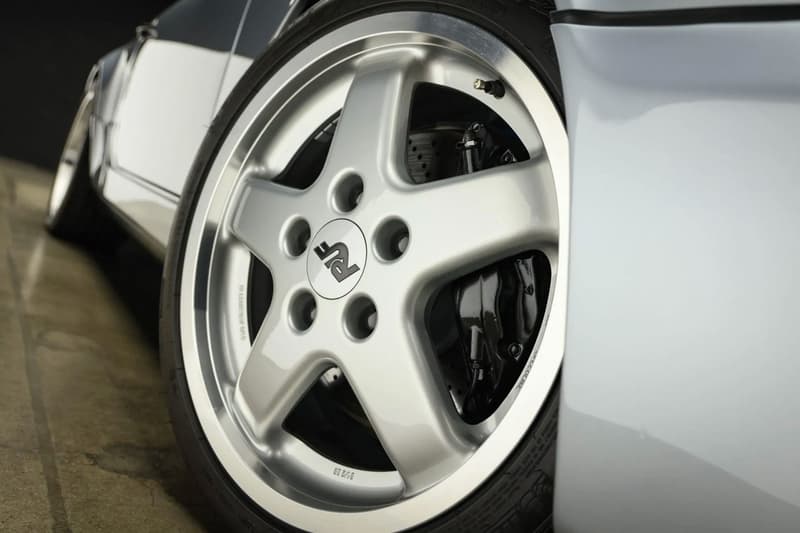 RUF 操刀 Porsche 964 RS 底盤定製車型展開拍賣
