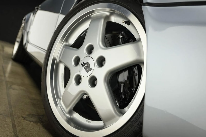 RUF 操刀 Porsche 964 RS 底盤定製車型展開拍賣