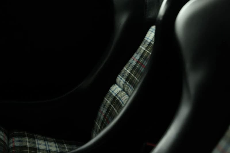 RUF 操刀 Porsche 964 RS 底盤定製車型展開拍賣