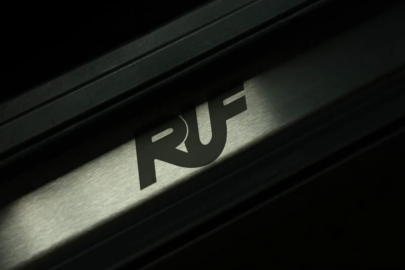 RUF 操刀 Porsche 964 RS 底盤定製車型展開拍賣