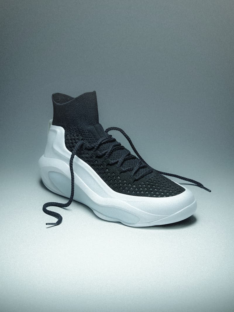 EQLZ 推出全新 247 篮球鞋系列