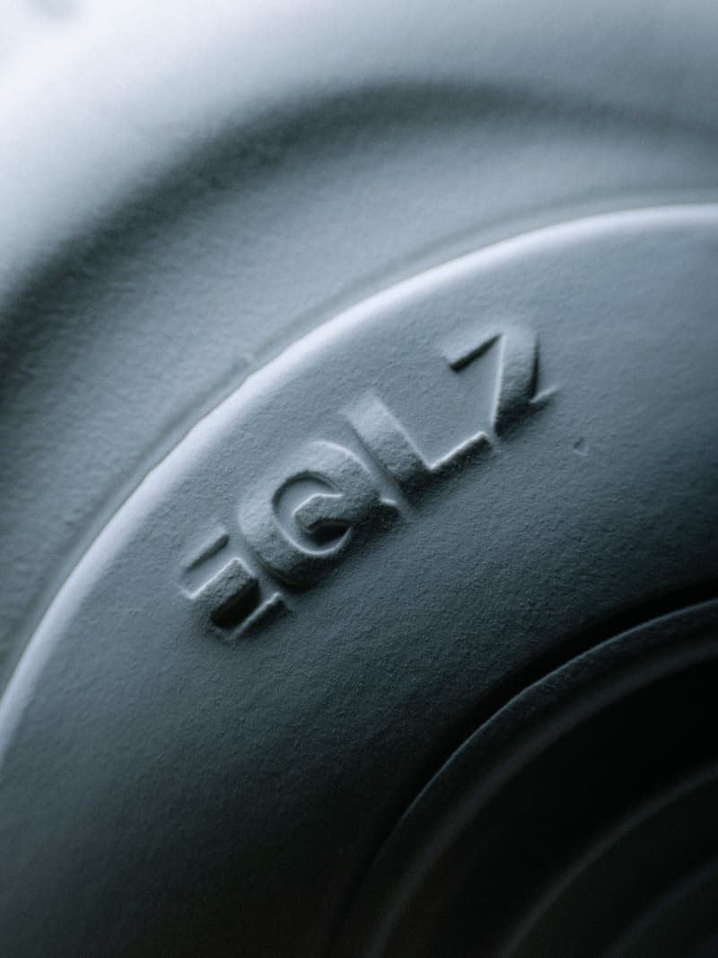 EQLZ 推出全新 247 篮球鞋系列