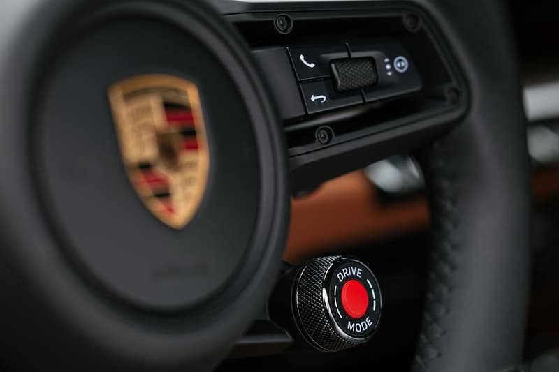 Porsche 發表史上首款混合動力油電 911