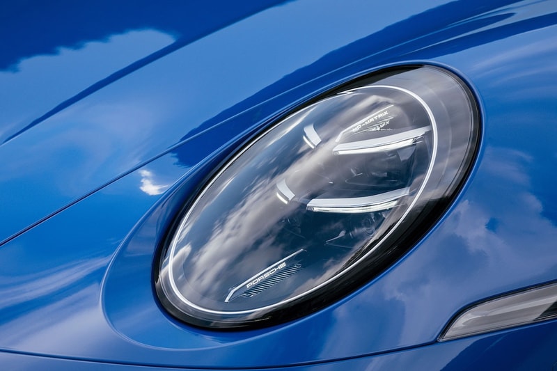 Porsche 發表史上首款混合動力油電 911