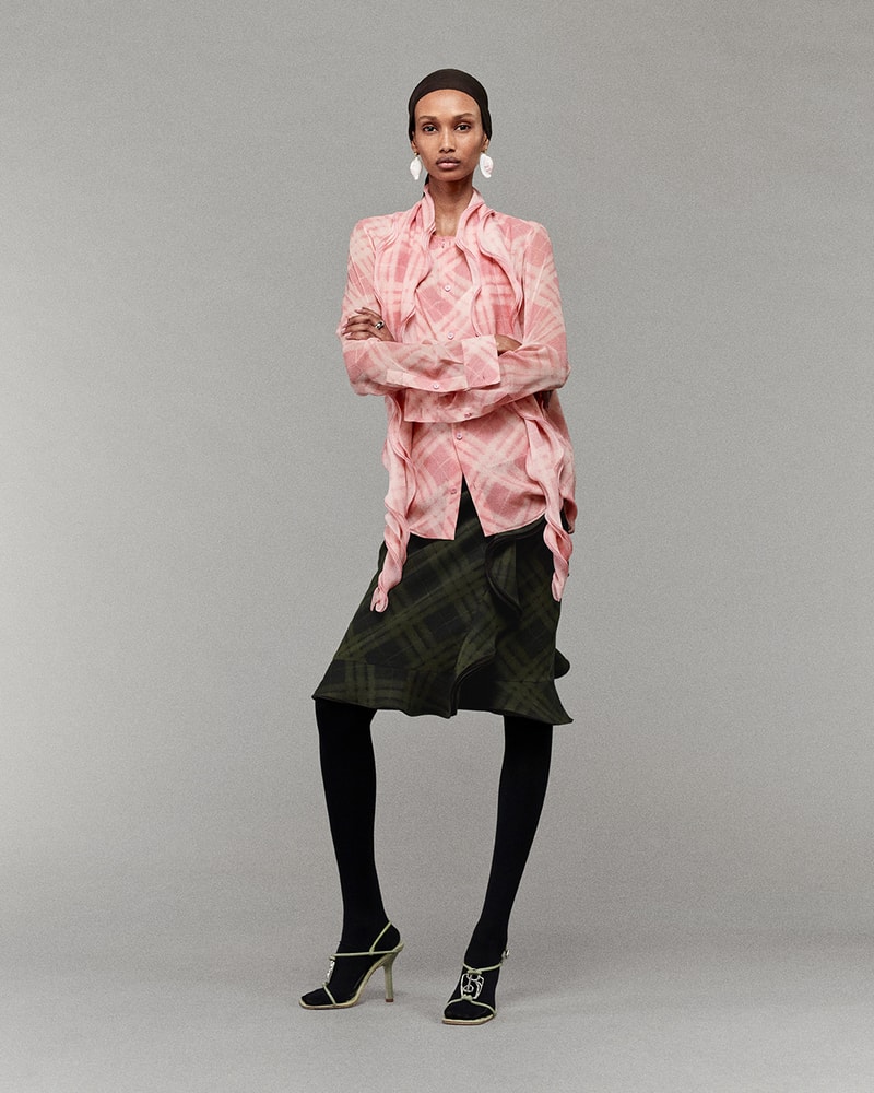 Burberry 正式发布 2025 春季系列