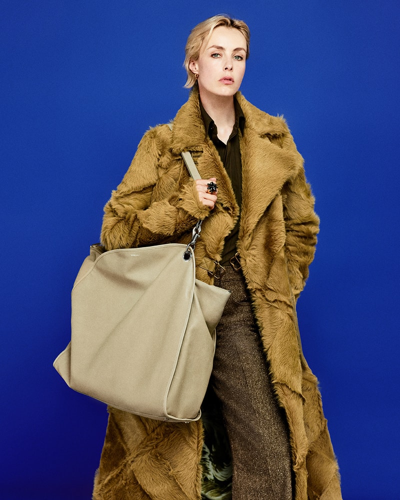 Burberry 正式发布 2025 春季系列