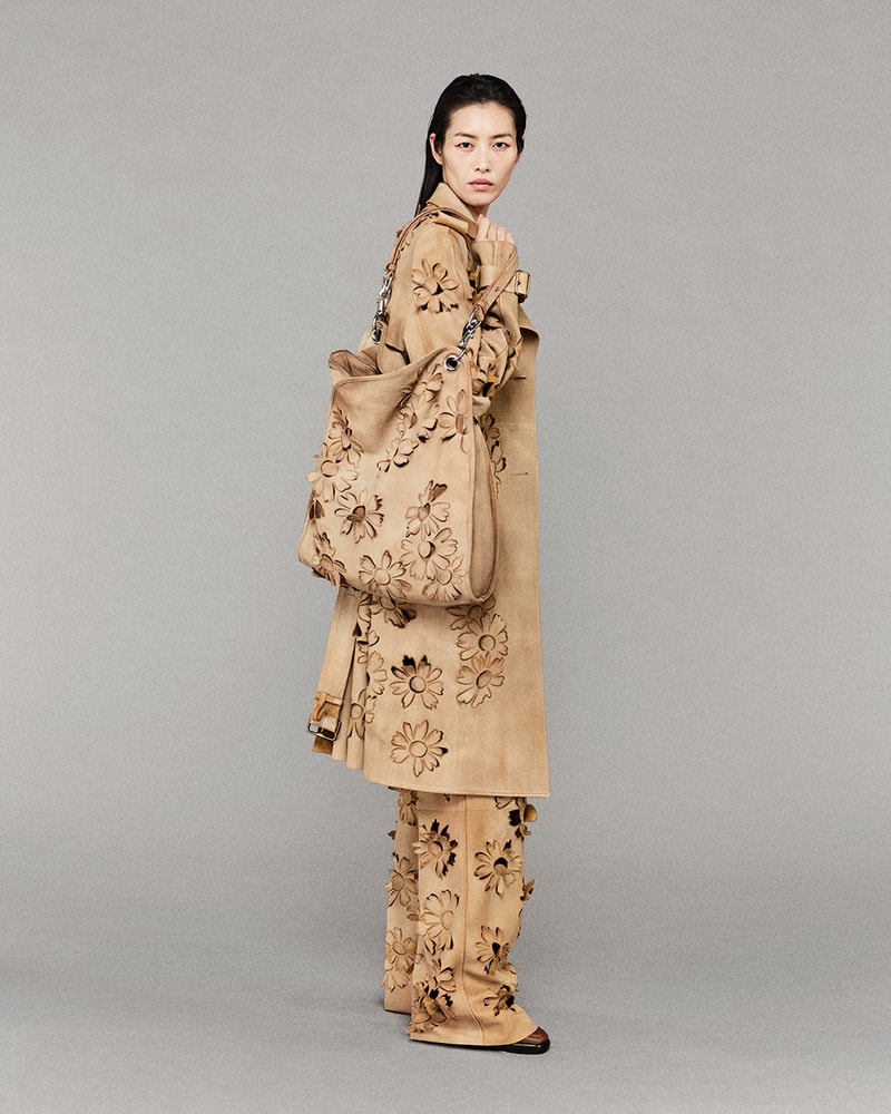 Burberry 正式发布 2025 春季系列