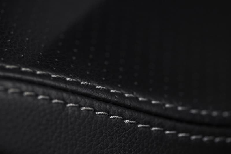 Breitling 攜手 Triumph 打造第三回全新聯名錶款與重機