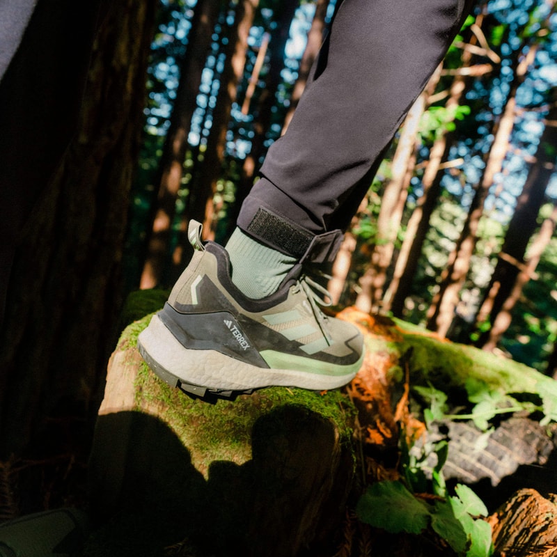 adidas TERREX 发布新款户外徒步鞋 FREEHIKER 2
