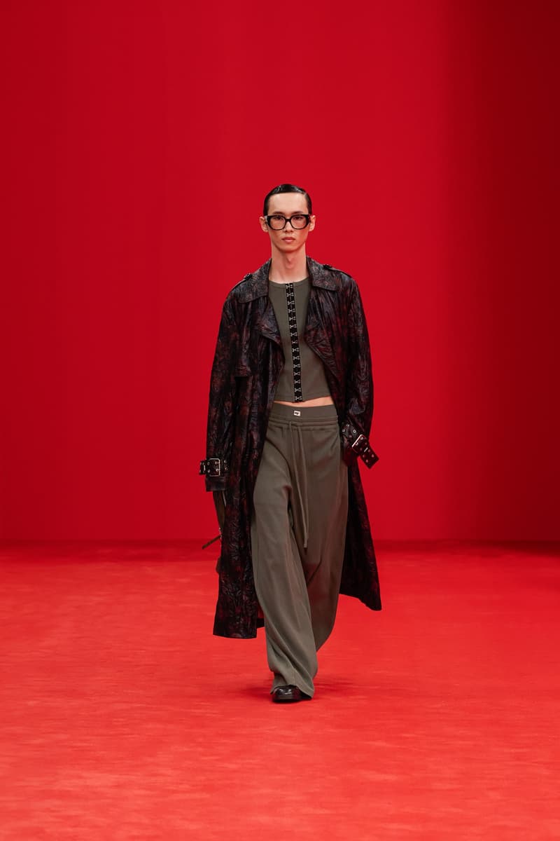 DHRUV KAPOOR 發佈 2025 春夏系列大秀