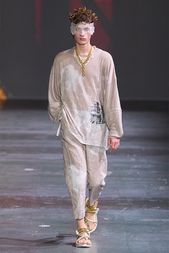 UNDERCOVER 2025 春夏系列大秀登場