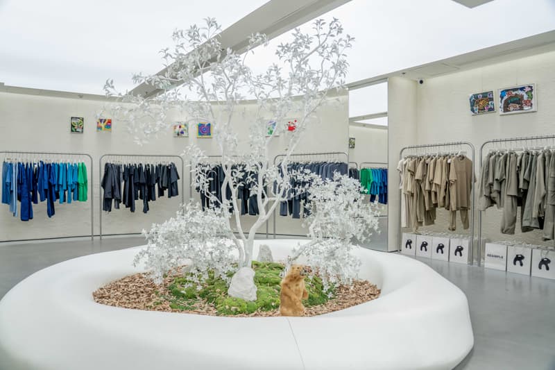 走进 RÈSIMPLE 杭州嘉里中心店 2 周年庆「三笑」活动