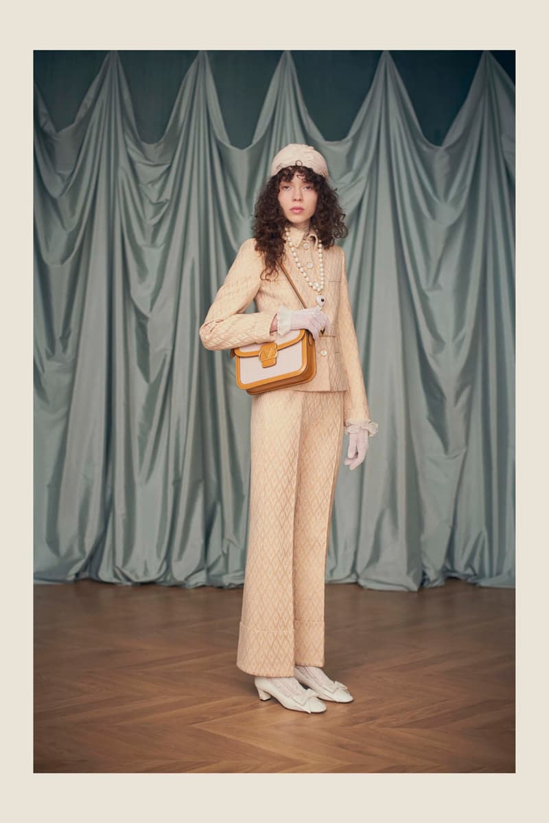 華麗轉身！Alessandro Michele 執掌 Valentino 2025 最新度假系列登場