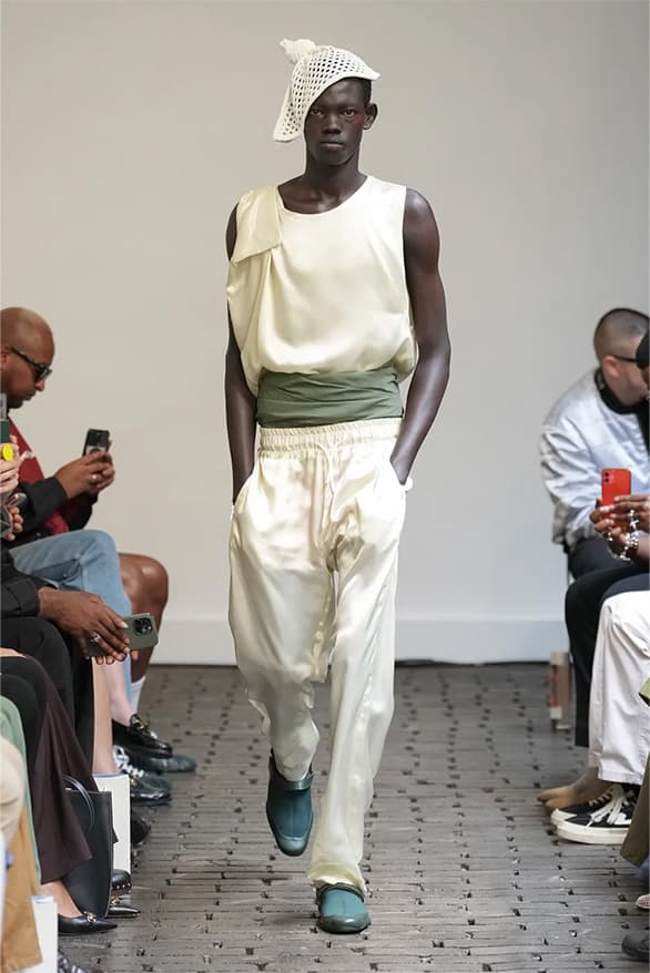 Bianca Saunders 發佈 2025 春夏系列大秀