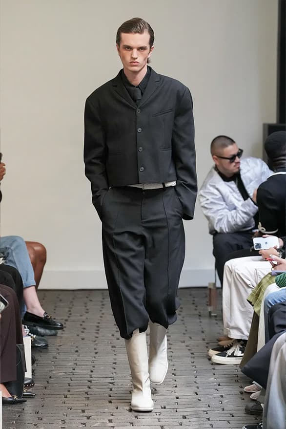 Bianca Saunders 發佈 2025 春夏系列大秀