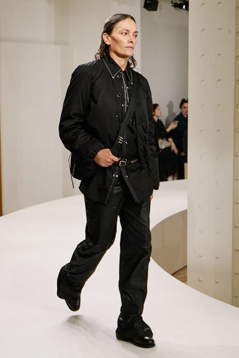 LEMAIRE 發佈 2025 春夏系列大秀