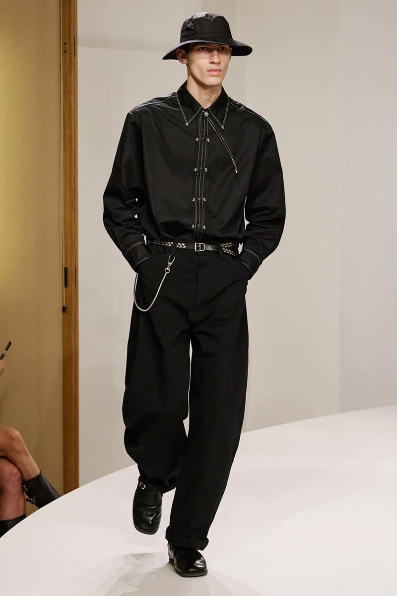 LEMAIRE 發佈 2025 春夏系列大秀
