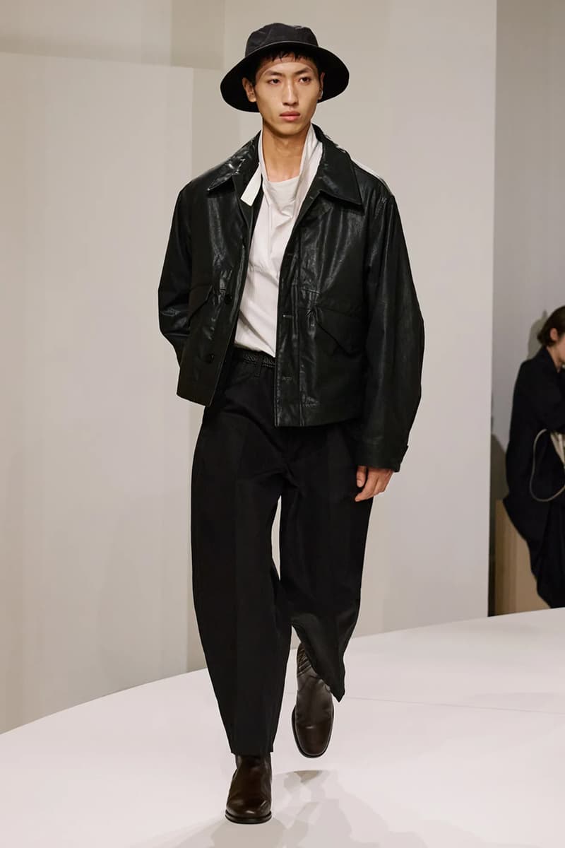 LEMAIRE 發佈 2025 春夏系列大秀