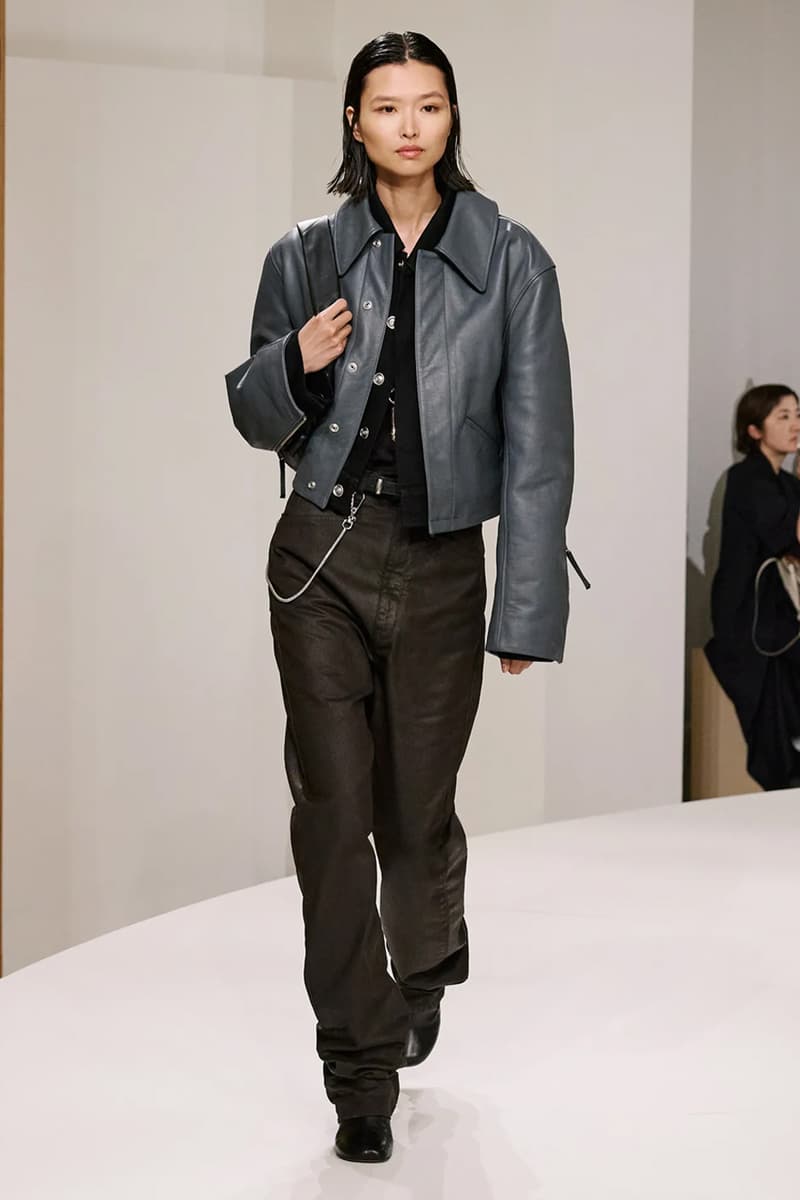 LEMAIRE 發佈 2025 春夏系列大秀