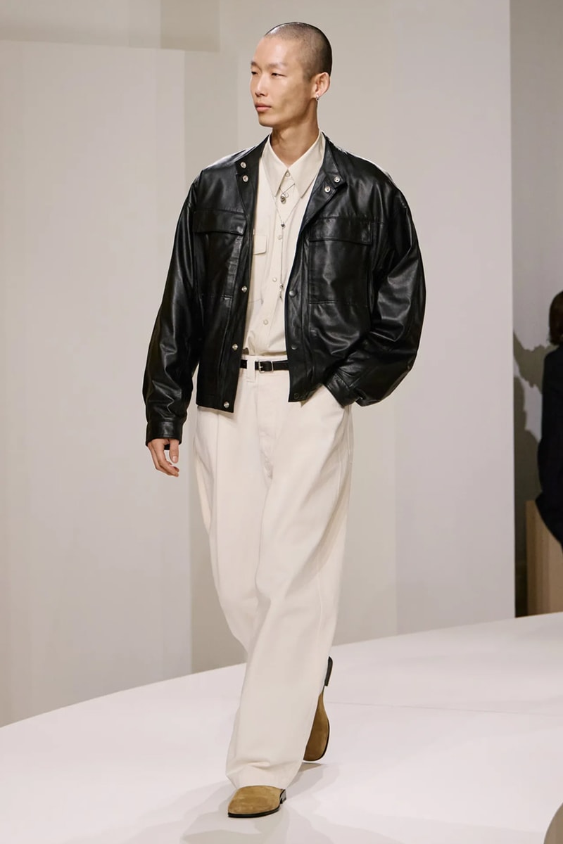 LEMAIRE 發佈 2025 春夏系列大秀
