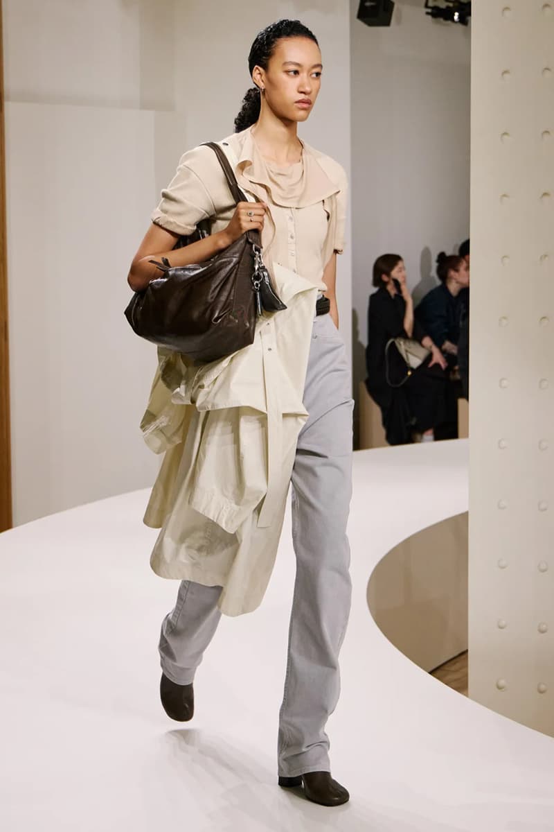 LEMAIRE 發佈 2025 春夏系列大秀