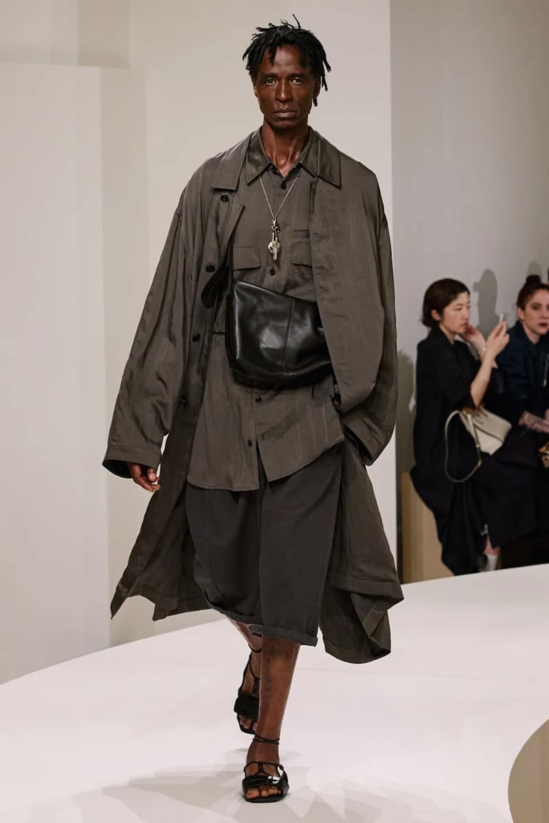 LEMAIRE 發佈 2025 春夏系列大秀