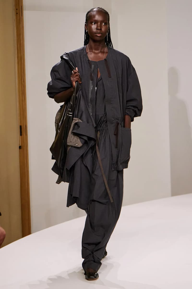 LEMAIRE 發佈 2025 春夏系列大秀