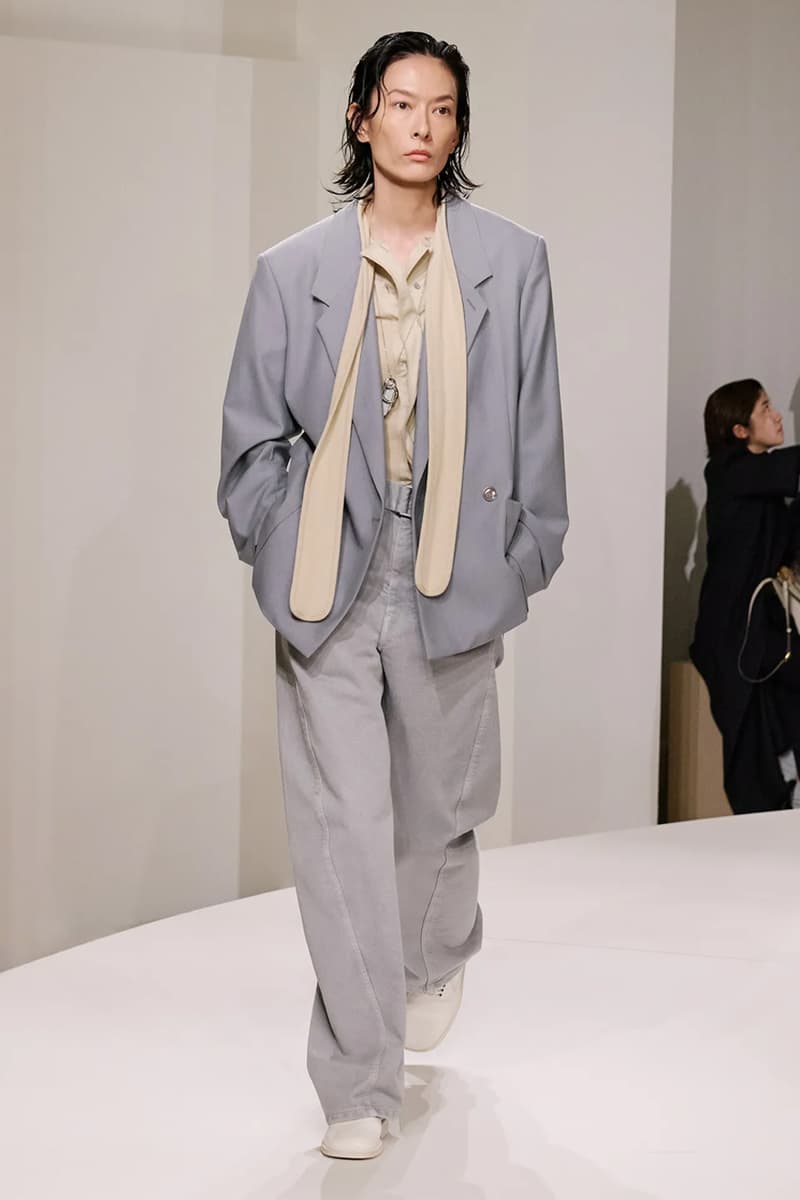 LEMAIRE 發佈 2025 春夏系列大秀