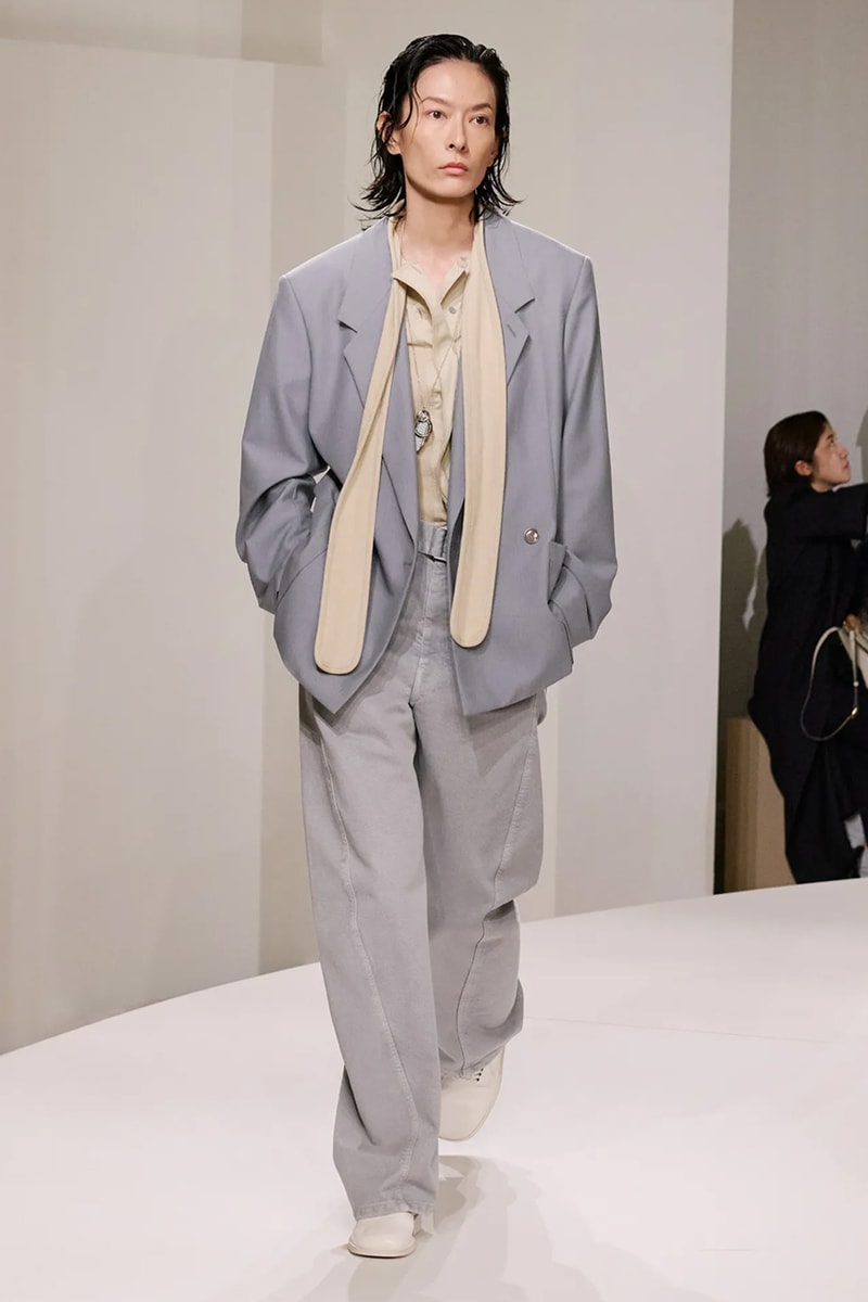 LEMAIRE 發佈 2025 春夏系列大秀