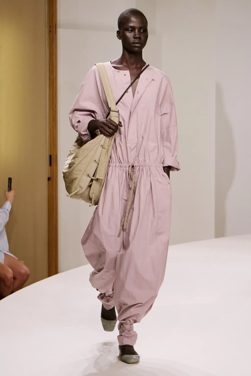 LEMAIRE 發佈 2025 春夏系列大秀