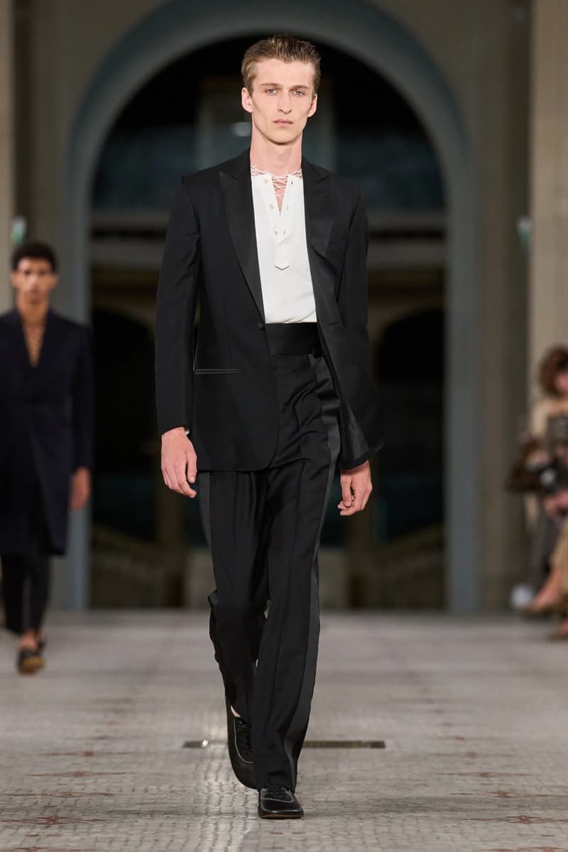 Wales Bonner 2025 春夏系列大秀登場