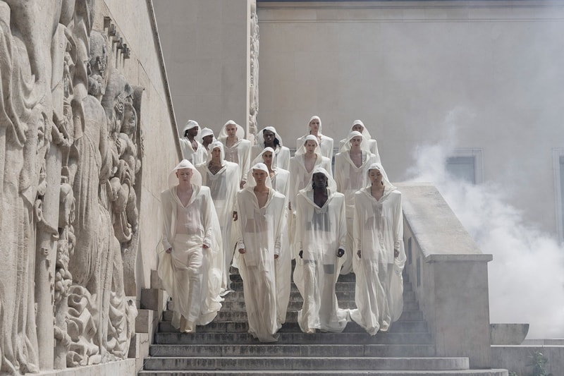 Rick Owens 2025 春夏系列大秀「Hollywood」登場